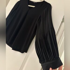 Women's Blouse, V-Neck, Pleated Sleeves, Size M